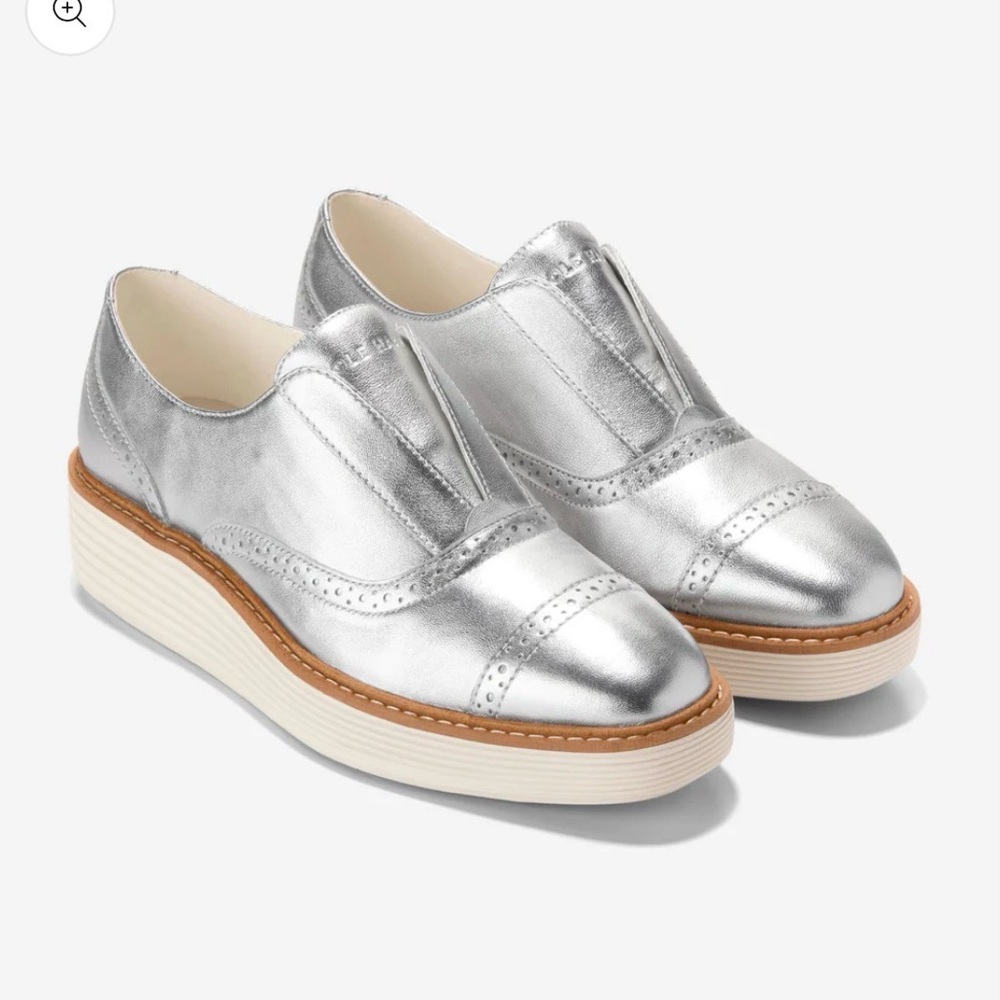 Cole Haan Silver-Ivory ØriginalGrand Platform Laceless Oxfords in Size 7.5